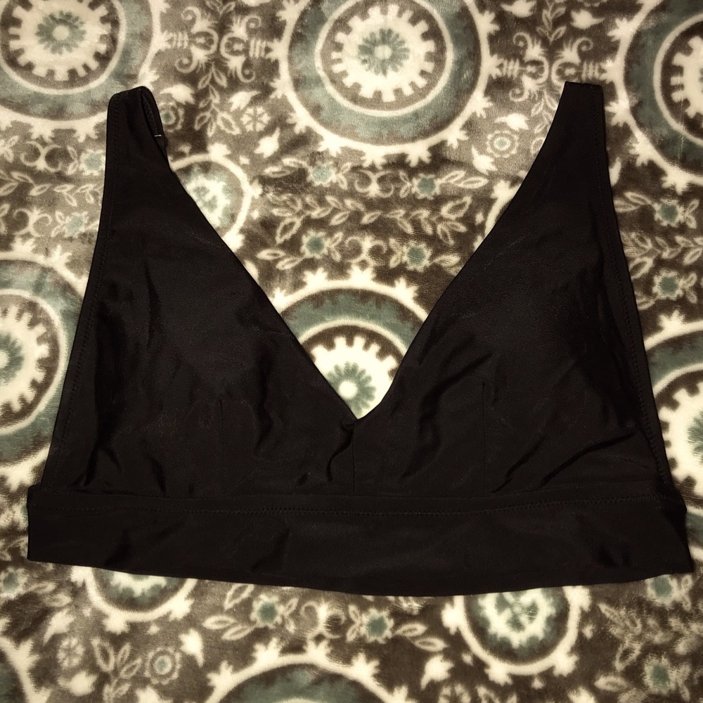 NWOT Aerie Scoop Bikini Top